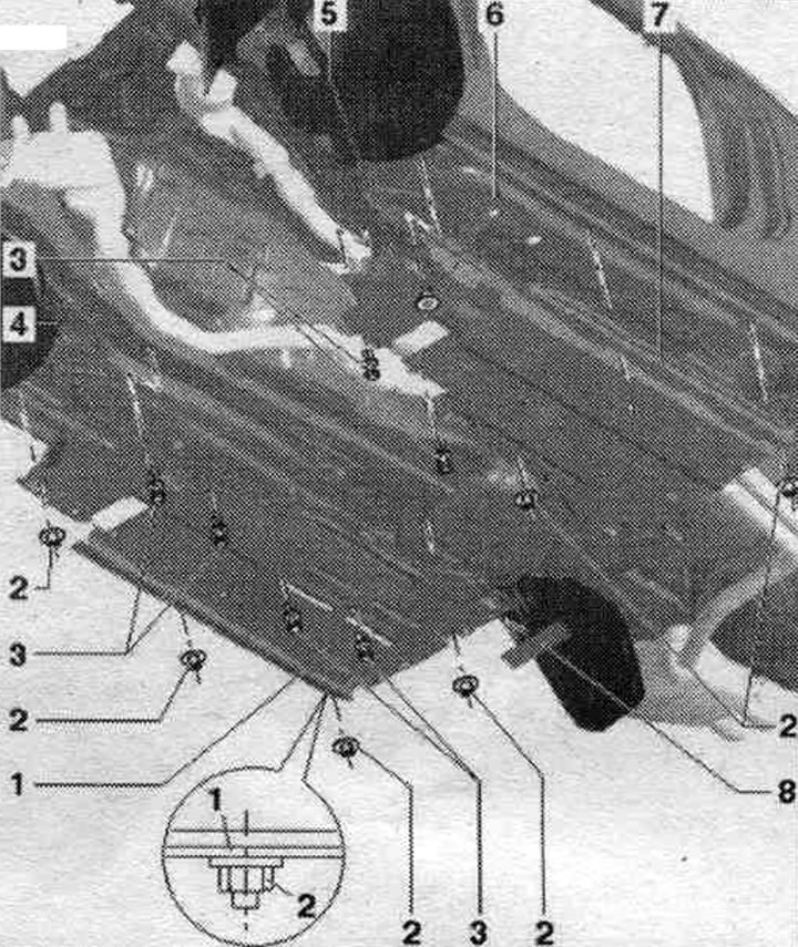 1. Ekran dźwiękoszczelny, tył: na ekranie dźwiękoszczelnym odkręć 3 tylne zaciski szybkozłączne:…