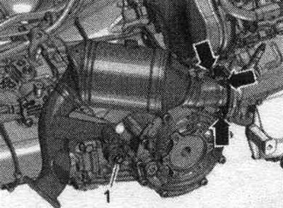 А/м з МКП/КП multitronic: Зняць перадпакой сценку водаадводнага палукашка. Зняць пярэдні глушыцель…