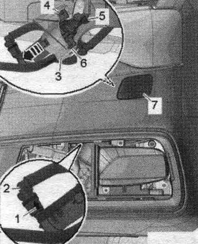 Zdejmij kratkę wlotu powietrza. Otwórz osłonę wtryskiwacza «7». Odblokuj wtryskiwacz «5» poprzez…
