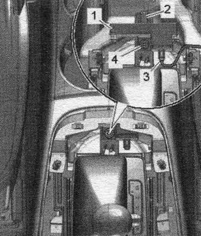 1. Салонная антэна 1 сіст. правы доступу і запуску рухавіка «R138».
