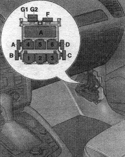 1. Zásuvkový konektor, 10-kolíkový, čierny «T10u».