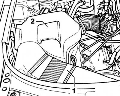 2. Uklonite kanal za dovod zraka (1) do zračnog filtra.