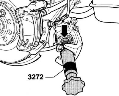 1. Вверните поршень вращением по часовой стрелке с помощью специального приспособления 3272.…
