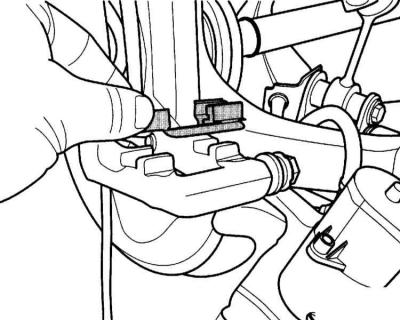 2. Установите на место стопорные пружины колодок.