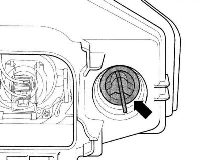 2. Okrenite steznu glavu (strelica na priloženoj ilustraciji) u smjeru suprotnom od kazaljke na…