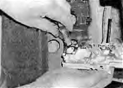 1. Ako neko od bočnih svjetala, farova ili stop svjetala ne svijetli, najvjerojatnije je žarulja…