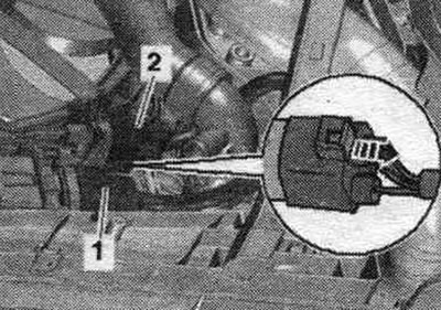 Изключете конекторите «1» и «2» от вентилаторите на радиатора; за да направите това, преместете…