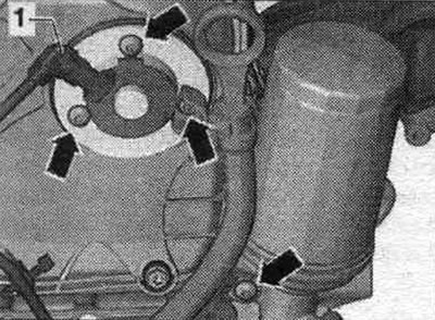 Изключете щепсела на клапан 1 на системата за променливо газоразпределение «N205» «1». Развийте…