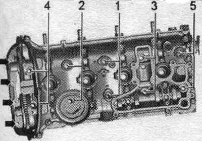 1. Предварително затегнете до 40 Nm; 2/3. Затегнете на 90° с обикновен гаечен ключ; 4. Затегнете…