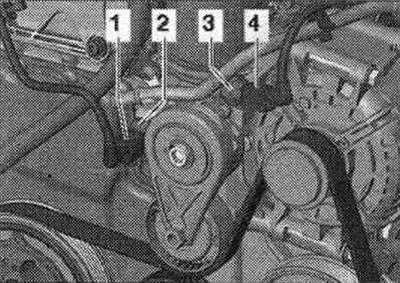 1. Електрически, щепселен конектор на сензора за налягане на маслото «F22»; 2. Сензор за налягане…
