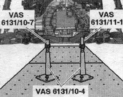 Усталяваць кандуктары з «VAS 6131/10» і «VAS 6131/11» ззаду злева і справа на тунэльную папярочку,…