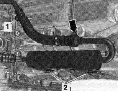 Адкруціць ніт «1». Адлучыць магістраль ATF ад фільтра ATF, для гэтага выняць стопарны заціск…
