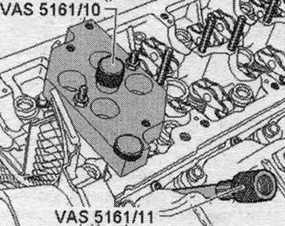 Уврните адаптер «VAS 5161/11» у навојни отвор за грејач.