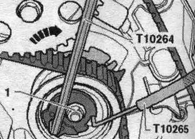 Then turn the tensioner roller eccentric with the angle screwdriver «T10264» clockwise «arrow» to…