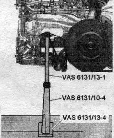 Усталяваць кандуктары з «VAS 6131/10» і «VAS 6131/13» злева і справа на пярэдняй частцы падрамніка,…