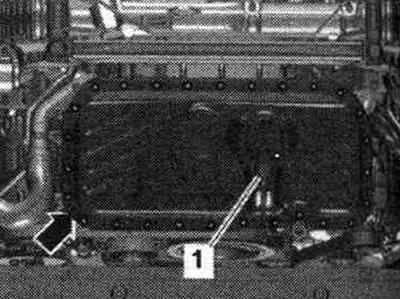 1. Попередньо затягнути моментом 5 Нм. 2. Затягнути моментом 8 Нм. 3. Повернути на 90°.