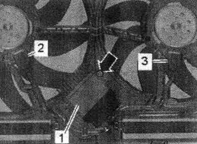 Затегнете болта със стрелка до 4,5 Nm.
