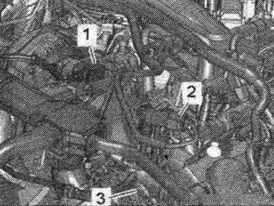 Падрыхтаваць кандуктар «VAS 6131/13-7»: Выкруціць ніт «стрэлка» на кандуктары «VAS 6131/13-7» і…