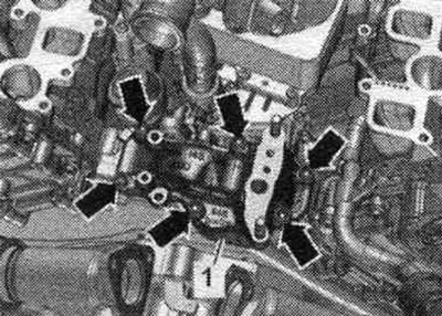 Zdejmij kolektor dolotowy. Wyjmij turbosprężarkę. Zdejmij chłodnicę oleju. Zdemontuj zawór…