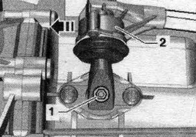 Отстранете монтажния инструмент «T40169» и транспортната защита «T40170». Включете 6-та предавка,…