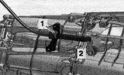 Адмацаваць шаравой падпятнік «2» троса селектара адціскным рычагом «80-200» ад рычага КП. Зняць…