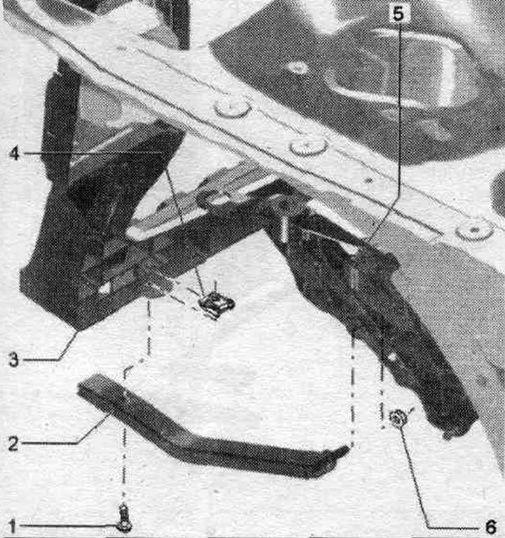 1. Болт: 1,5 Нм.