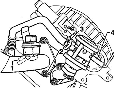 4.15. Отсоедините шланг 4 низкого давления от клапана впуска свежего воздуха к выпускным клапанам,…