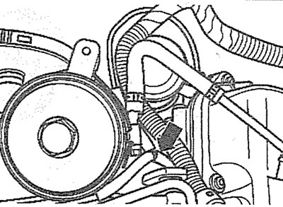 Z.4. Изключете маркуча за ниско налягане (вижте стрелката)