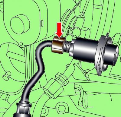 Przymocuj podnośnik 3033 do silnika i zamocuj go do silnika.