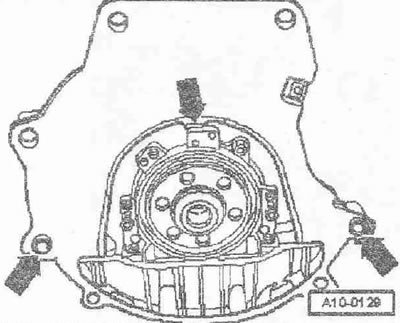 Вывернуть болты «1...8». Снять задний уплотн. фланец.