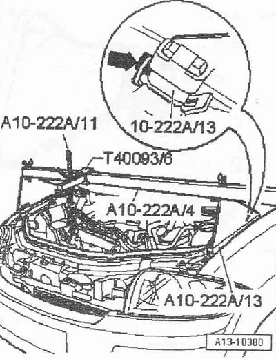 Затягащият болт в адаптера «T40093/6» трябва да се развие. Адаптерът «T40093/6» се монтира така, че…