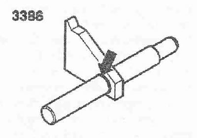 Отстранете задържащия пръстен «стрелка», за да позволите на фиксатора да се движи по оста.…