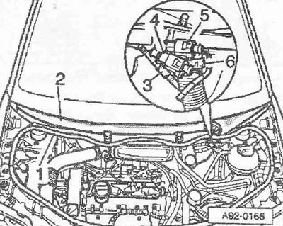 Odskrutkujte matice a skrutky «šípky». Potiahnite prívod čerstvého vzduchu dopredu a vyberte ho,…