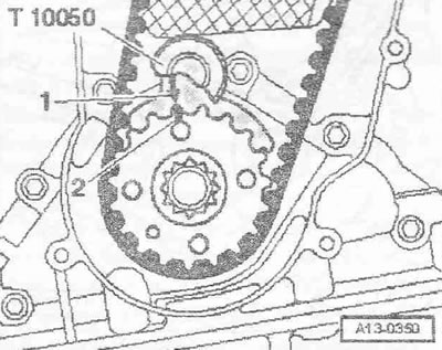 Затегнете болтовете стрелка на зъбното колело на разпределителния вал с въртящ момент от 25 Nm.…