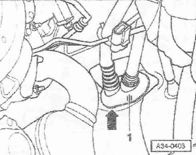 Vymeňte obidva upínacie prvky, pretože boli poškodené pri demontáži. Pripojte upínacie prvky «1» a…