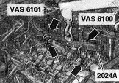 Злучыць КП і хадавую шрубу з грузавы клямарам «10-222 А/12» і прыстасаваннем для падвешвання…