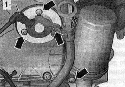 Разкачете щепсела на клапан 1 от системата за променливо синхронизиране на клапаните «N₂05» «1».…