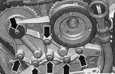 Развийте болтовете «стрелка» и отстранете корпуса на лагера.