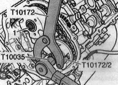 Монтирайте фазорегулаторите на разпределителния вал на лявата глава на цилиндъра според…