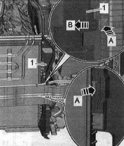 Разблокирайте закрепващите скоби «стрелки A» и преместете въздуховода -1 наляво и надясно към…