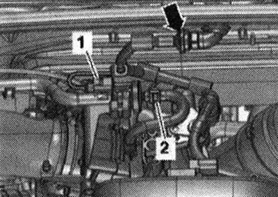 «Поз. 4» не трябва да се взема предвид. Изключете вакуумния маркуч «2».