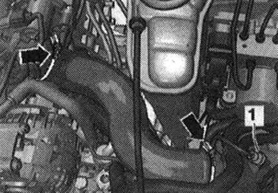 A termosztát a 4/2 utas szelep belsejében található, és külön nem cserélhető. Távolítsa el a…