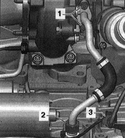 Odskrutkujte prevlečnú maticu «2». Vyberte z držiaka a odpojte el. zástrčka «3» snímača teploty…