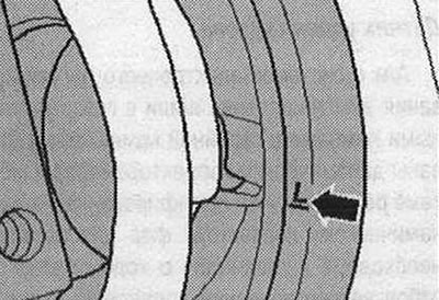 Извадете буталото «VAS 6274/4» 2 с помощта на T-образна ръкохватка «VAS 6274/5» «3» и отстранете…