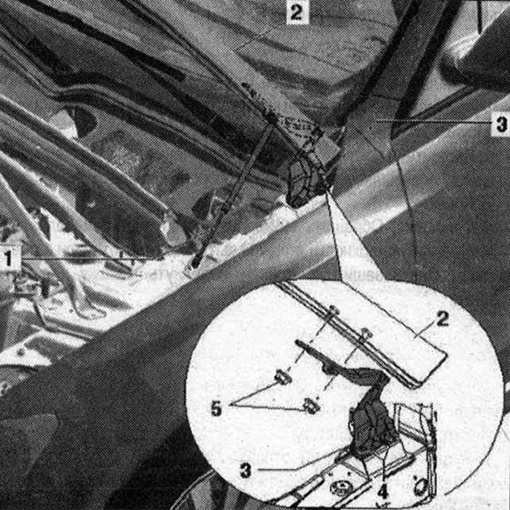 Demontáž závesu kapoty 1. Plynová vzpera. Zaveste rúrku plynovej vzpery zo strany kapoty; 2.…