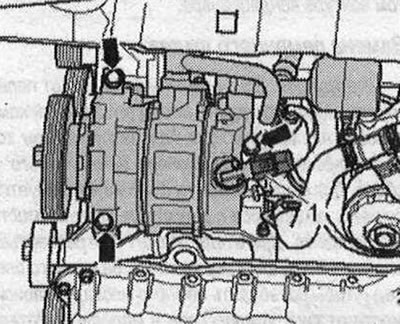 Затегнете болтовете на стрелките (момент на затягане: 25 Nm). Свържете щекера «1» на регулиращия…