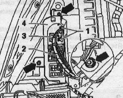 Odpojte konektory «2» a «3» od rádia «R» «4».