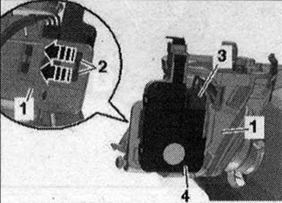 Разблокирайте крепежните елементи -2 «стрелки» и извадете датчика за влажност на въздуха -C355…