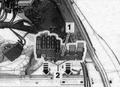Блок реле, блок предохранителя в багажнике (Ауди Q5 Typ 8R, 2008-2017 ...