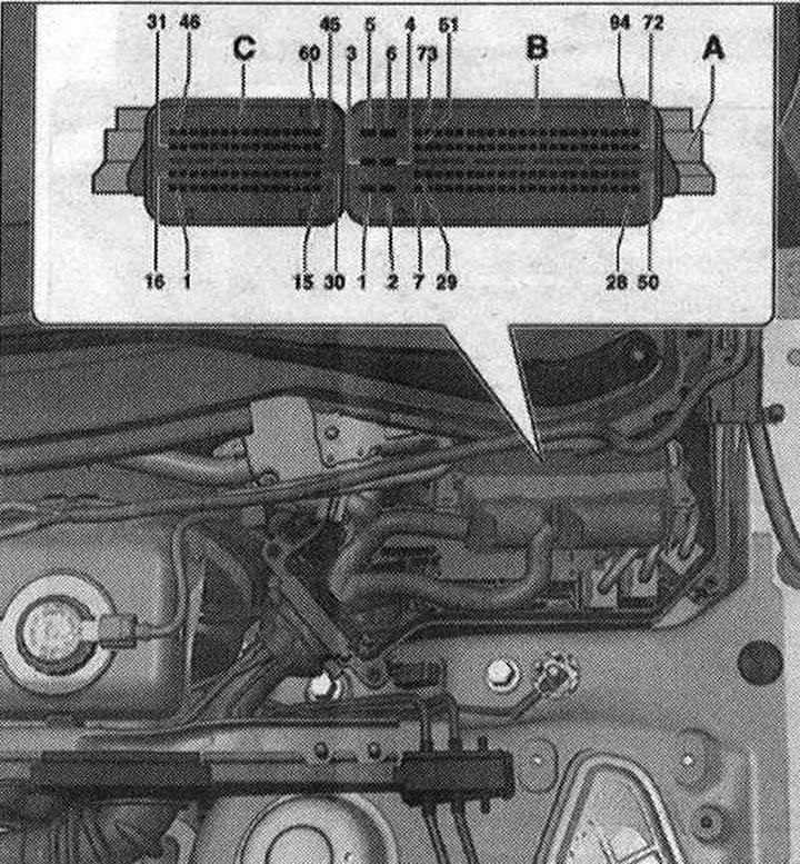 Място за монтаж на използвания двигател «J623» за автомобили с ляв волан (с «T60» и «T94»): В…